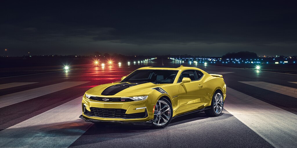 Control y confianza en tu camino con los sistemas y alertas de seguridad de Chevrolet Camaro Coupé 2024, carro deportivo