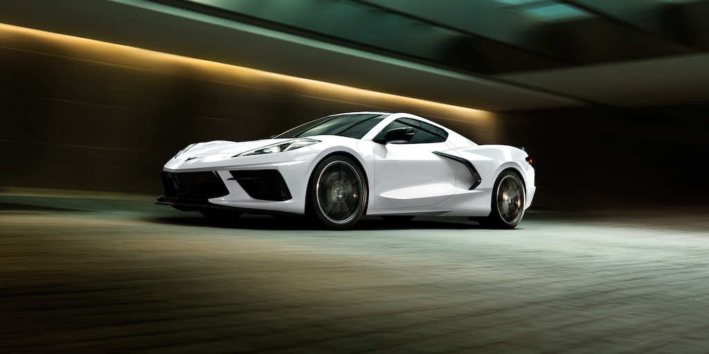 Corvette Stingray 2025, carro deportivo de lujo con transmisión automática de 8 velocidades